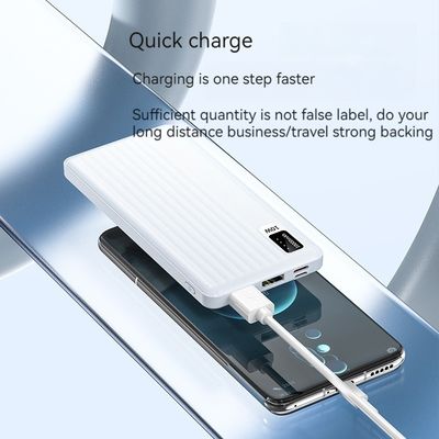 Δύναμη εξόδου 10W Διασύνδεση εισόδου Micro USB Ultra Slim 10000mah Power Bank για iPhone 15